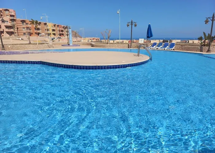 علي الجبل بفيو مميز للأسر أمام البيسين * Ain Sukhna