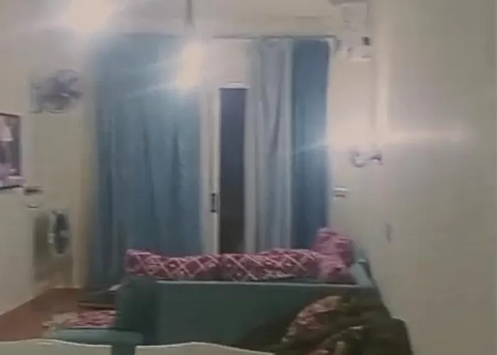 علي الجبل بفيو مميز للأسر أمام البيسين Ain Sukhna